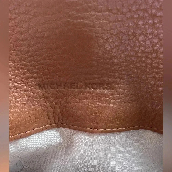 MICHAEL MICHAEL KORS Brown Leather Fulton Flap Continental Wallet - Picture 9 of 12